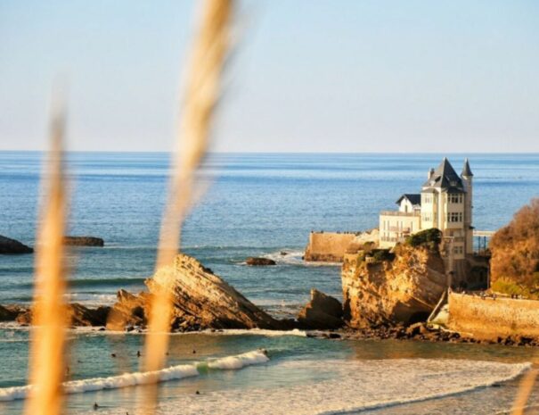 Guided tour of Biarritz and the basque country L Txiki Combi Basque Country Tour