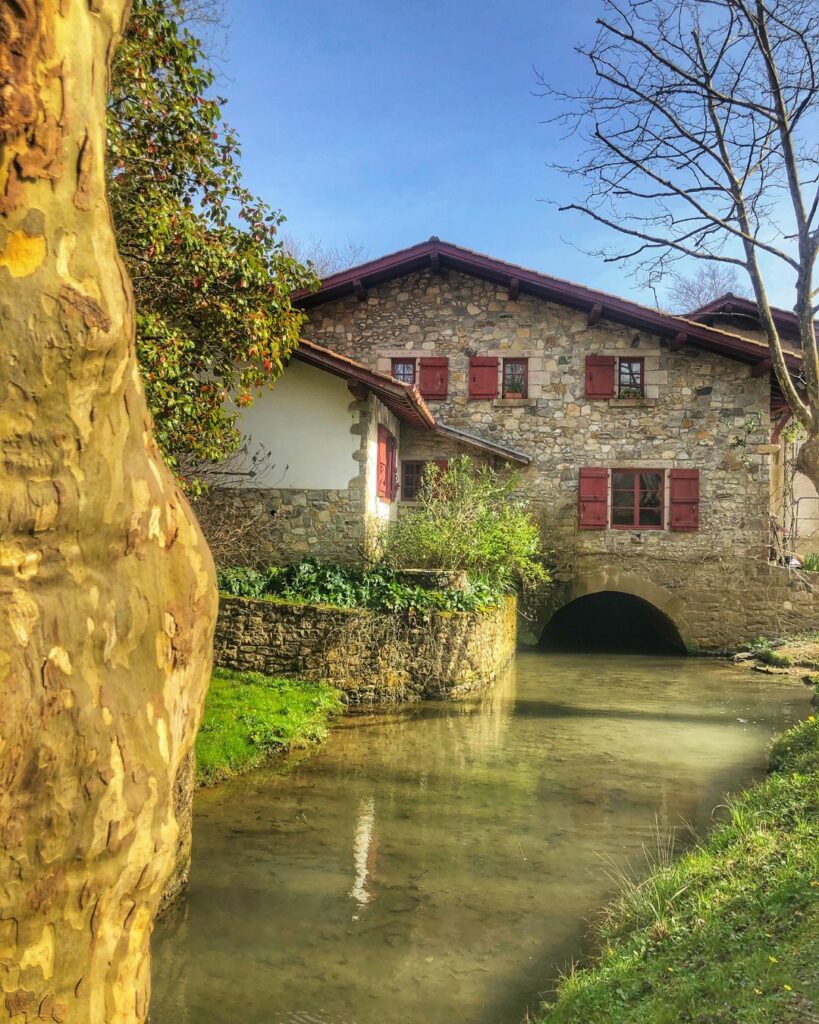 Moulin de Bassilou - gateau basque pays Basque | Txiki Combi Pays Basque